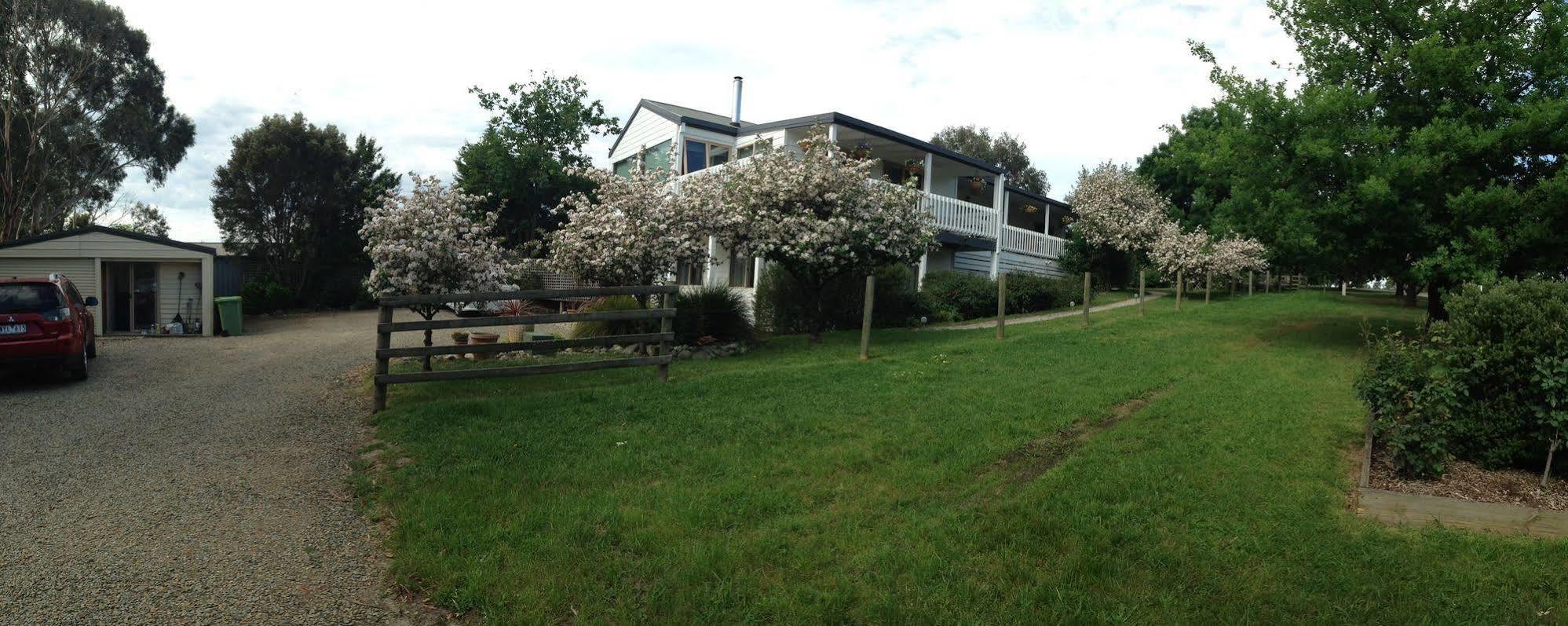 Yarra Glen Bed & Breakfast Exterior foto